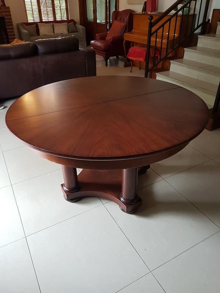 Victorian extendable round table